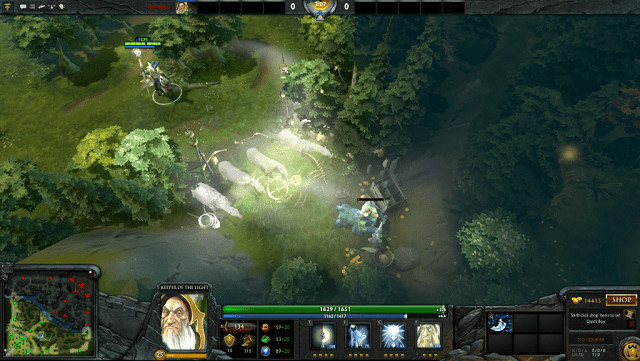 Khi chơi Keeper, bạn có thể dùng Illuminate để farm rừng