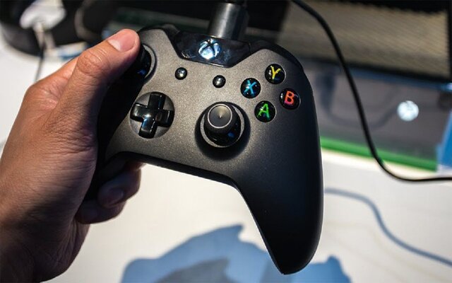 Bộ điều khiển trò chơi di động Xbox One S White Sport