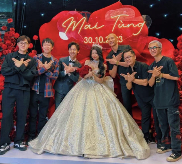 Có nhiều  nhân vật nổi tiếng đến dự đám cưới Văn Tùng -Mai Dora